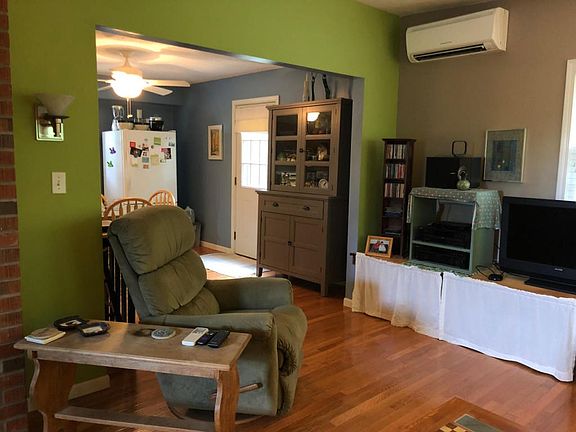 9263 S Tomlin Hill Rd Columbia MO 65201