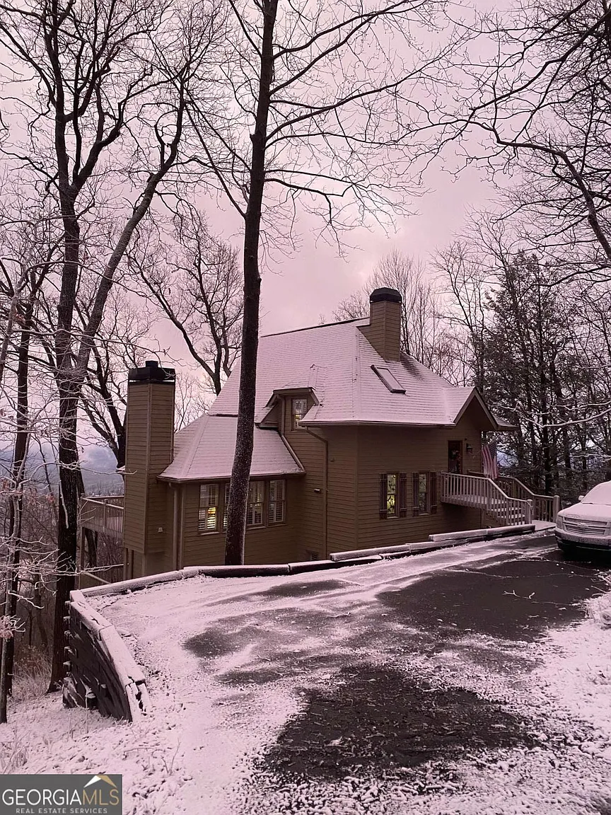 1911 Ridgeview Dr photo 1