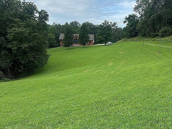 2nd image of 1692 Scott Ridge Rd
