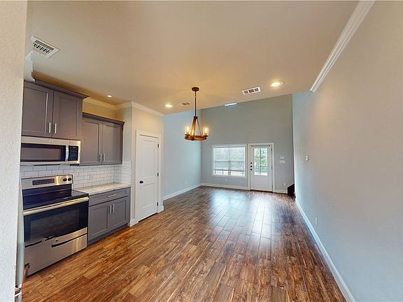4th image of 203 Brentwood Dr E #71