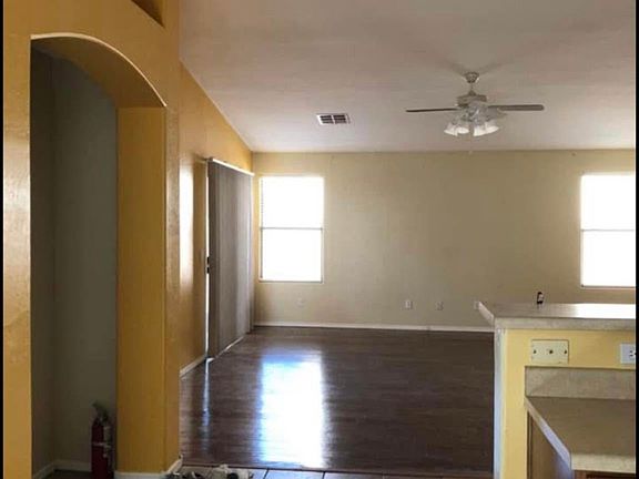 4th image of 1577 E Viola Dr