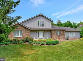 3 Briars Ln, Wilmington, DE 19807