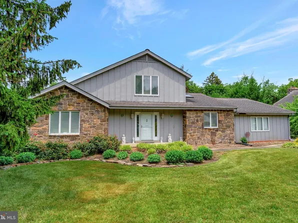 3 Briars Ln, Wilmington, DE 19807