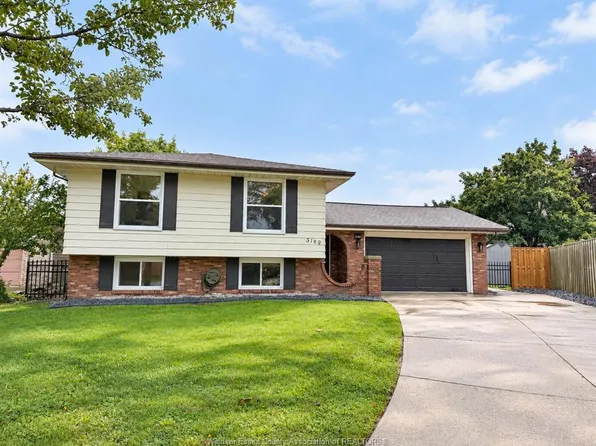 3189 Mulberry Ct, Windsor, ON N8R 2A4