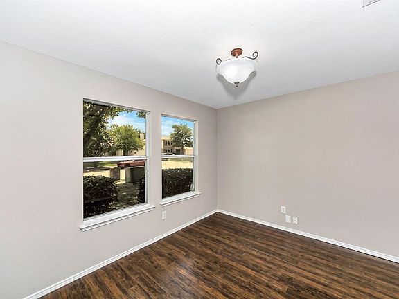 3rd image of 2609 Mesa Valley Dr