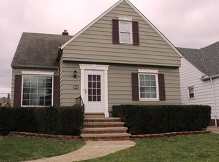 8115 Snow Rd, Parma, OH 44129