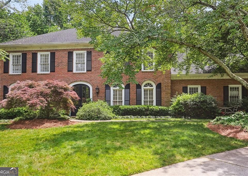 1st image of 310 Cameron Ridge Dr NW