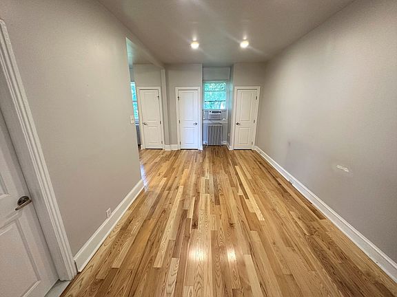 5th image of 1026 Spruce St Unit 10
