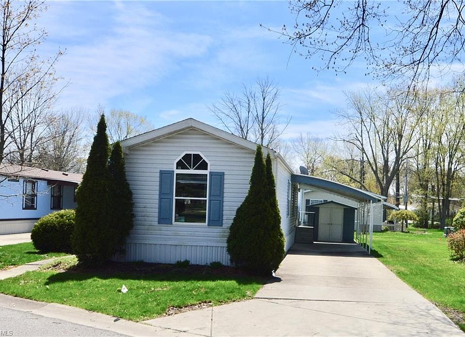 1st image of 9 Carrie Ln #9