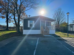 84 Suzanne Blvd #84, White Lake, MI 48386