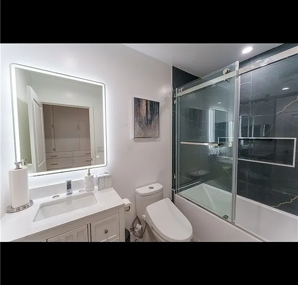 12329 Oxford — Photo 14