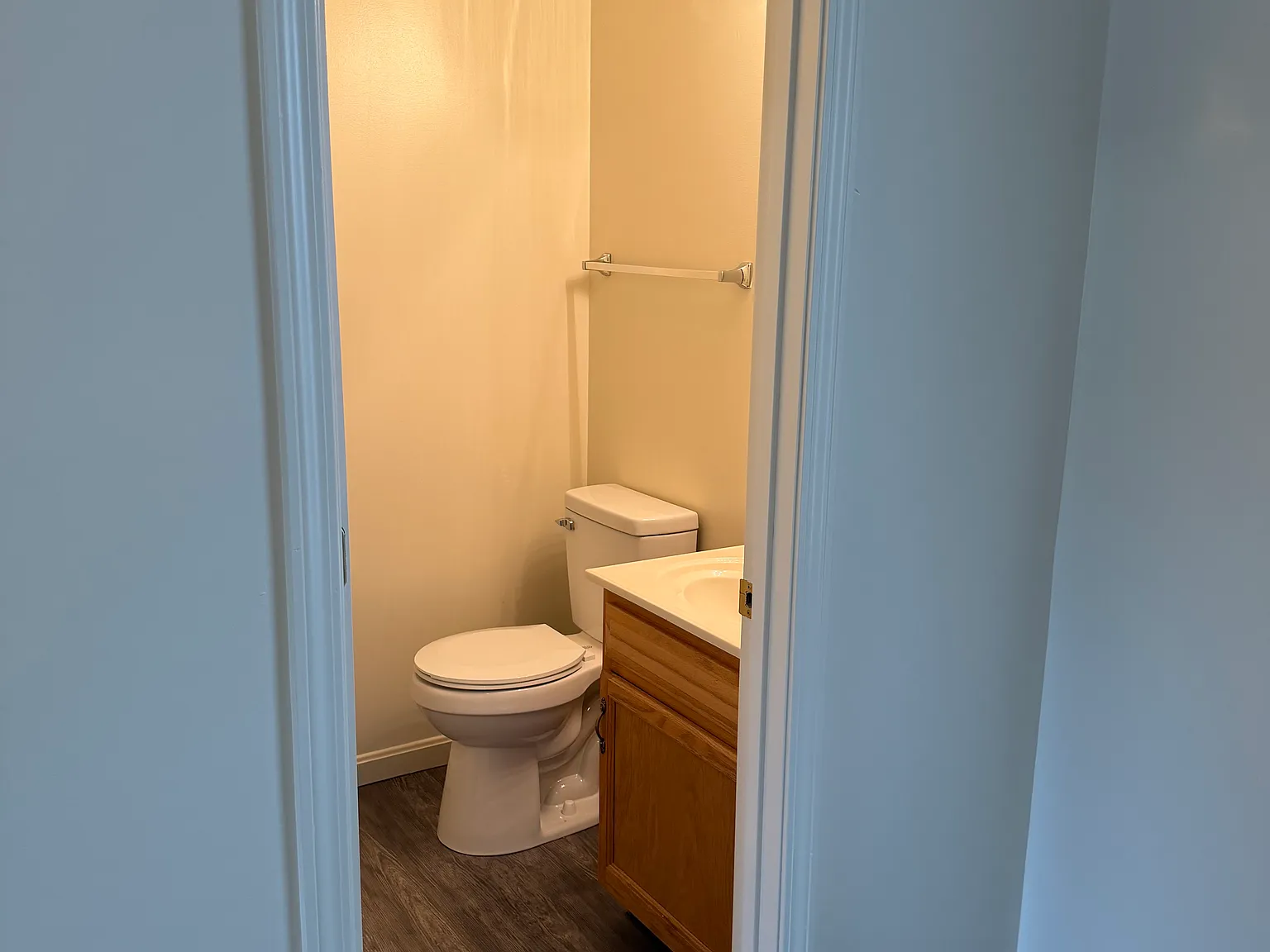 2 bed, 1.5 bath, 800 sqft, $850 — Photo 1