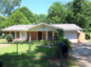 207 West Dr, Vicksburg, MS 39180