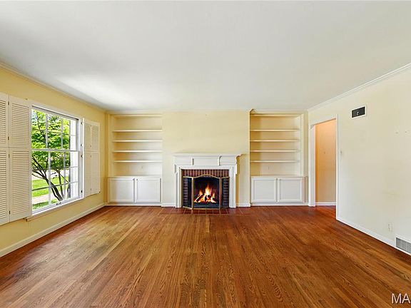 3rd image of 750 Laurel Oak Dr
