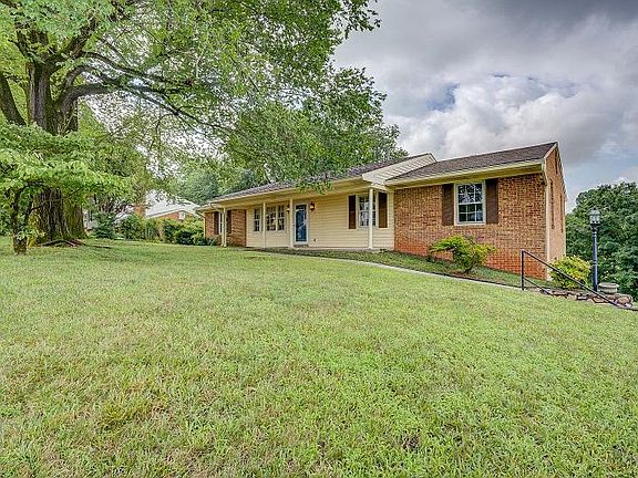 3rd image of 8119 Running Deer Ln