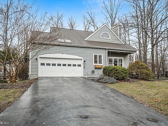 2nd image of 5769 Woodglade Cir