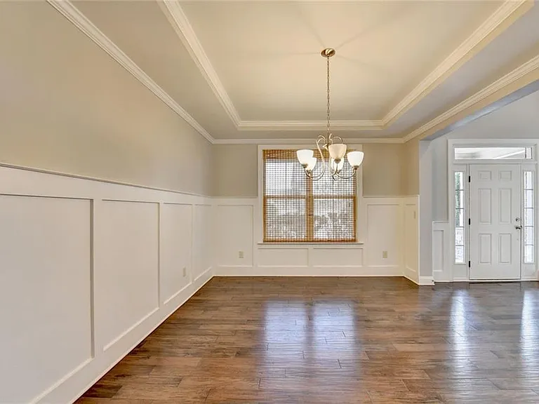 2540 Maple Ridge Ln — Photo 9