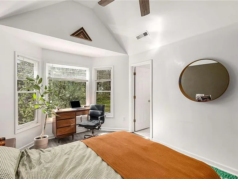 1014 Fern Ave SE — Photo 15
