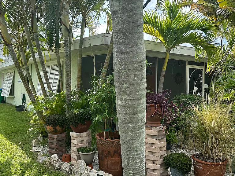 2710 Avenue C — Photo 16