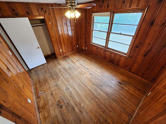4th image of 1823 Woodland Dr
