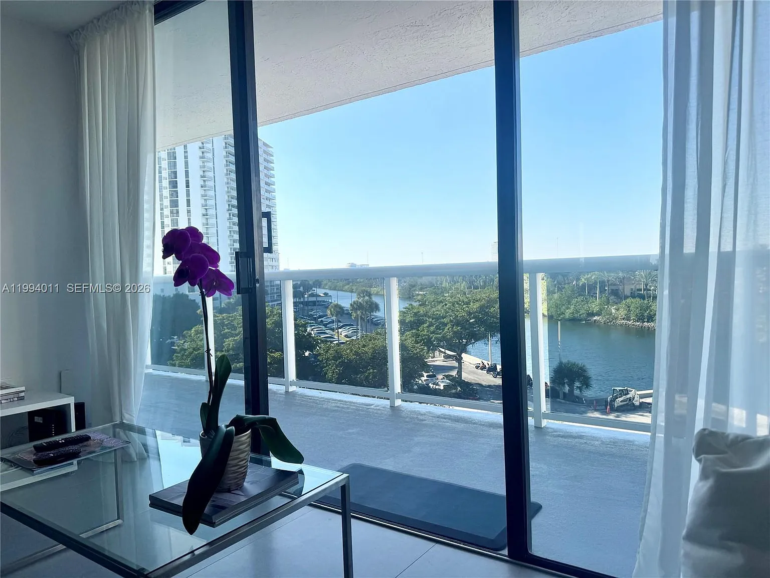 Waterview Condo — Photo 2