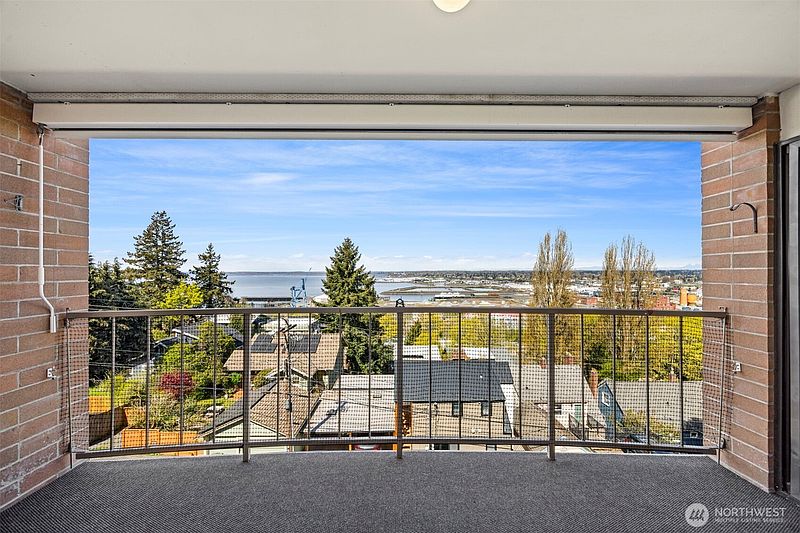 2nd image of 715 N Garden Street #303