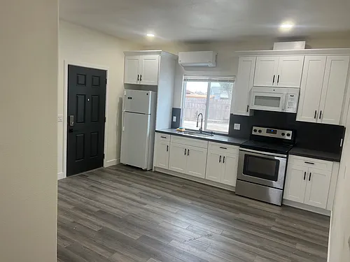 7211 Fulton St #1 Photo 1