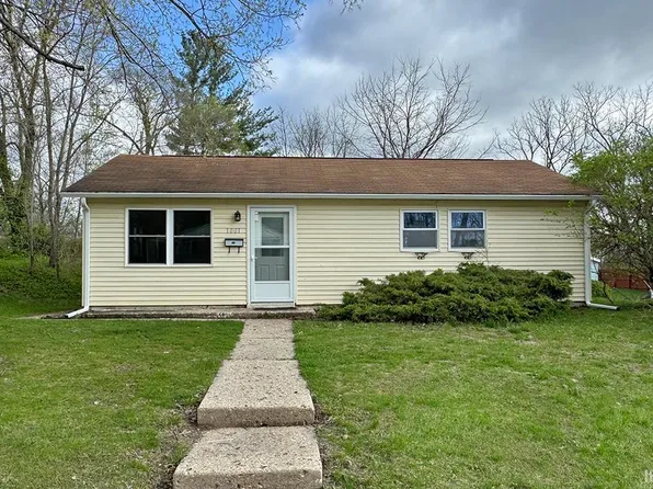 1001 Lancaster Dr, South Bend, IN 46614