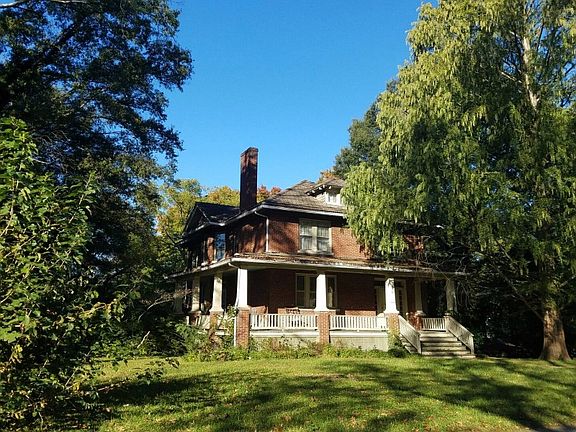 3rd image of 3606 Hawthorne Ave