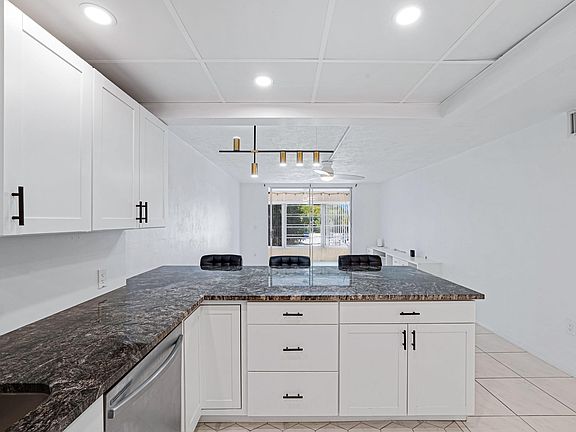 4th image of 7100 NW 17th Street #220