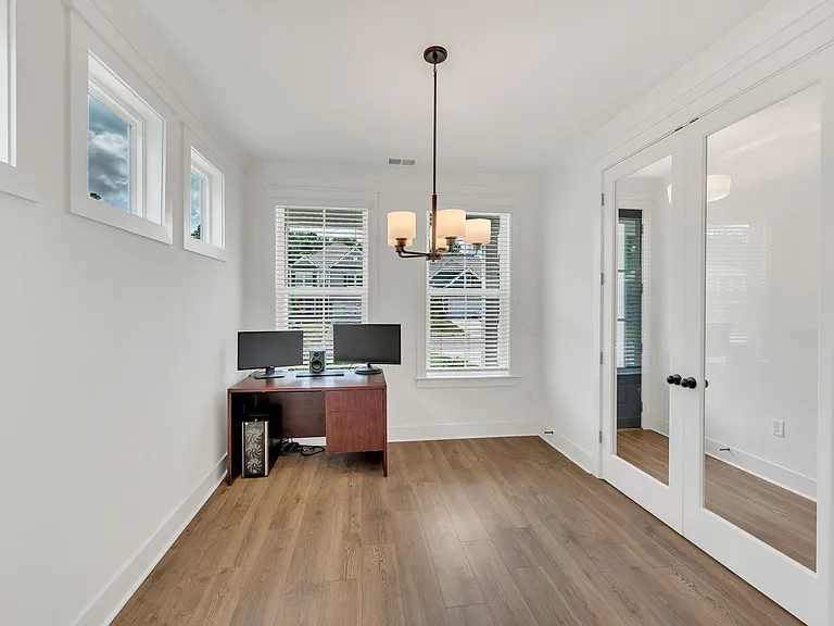 261 Cornice Dr — Photo 5