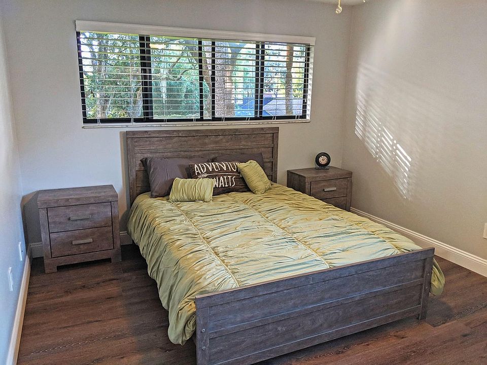 Master Bedroom 1 | (Bed & Dressers Included)