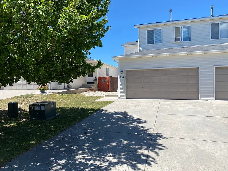 256 Hunters Way — Photo 16