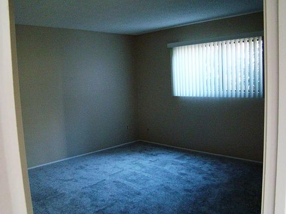 5th image of 4609 4th St