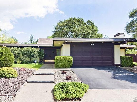 2nd image of 251 Saint Andrews Dr