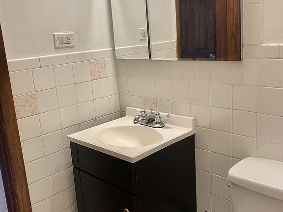 3rd image of 4438 Prescott Ave #B2