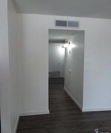 3rd image of 621 Lincoln St