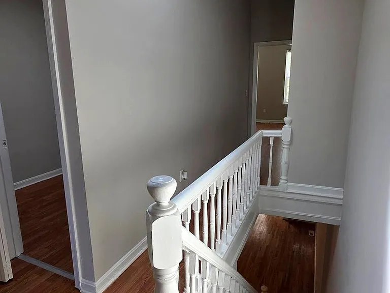 539 N Luzerne Ave — Photo 14