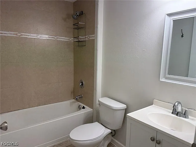 1248 SE 8th St — Photo 8