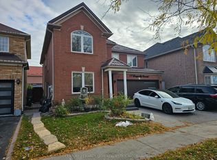 17 Dragonfly Cres, Toronto, ON M1X 1W2