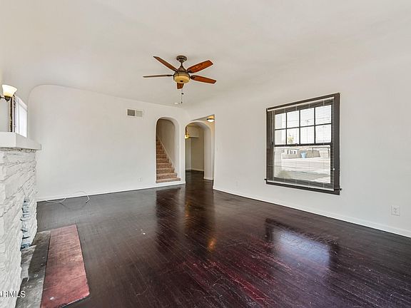 5th image of 3949 E Earll Dr APT 14