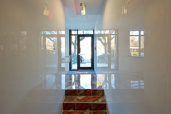 Rented by 18 REALTY | media 3