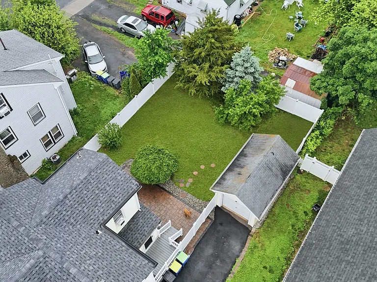 7 Fairview Ave — Photo 37