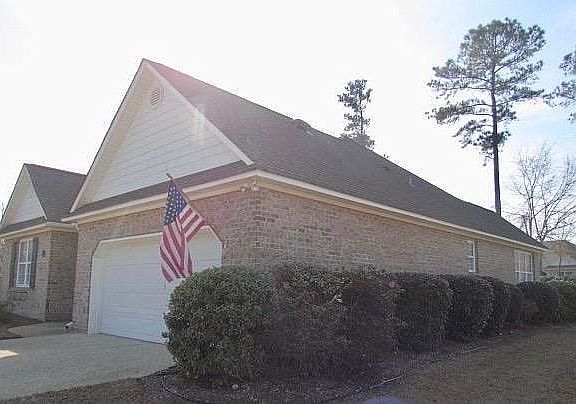 2nd image of 101 Eric Ct
