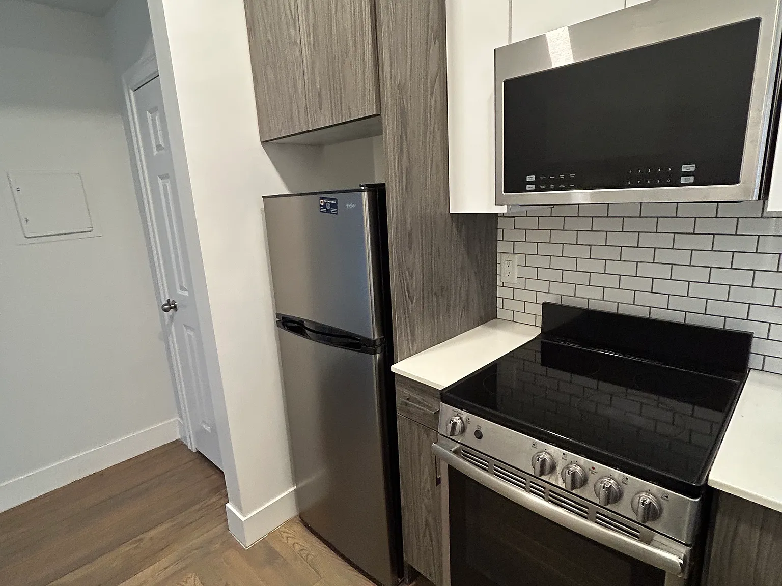 Studio, $2,675 — Photo 3