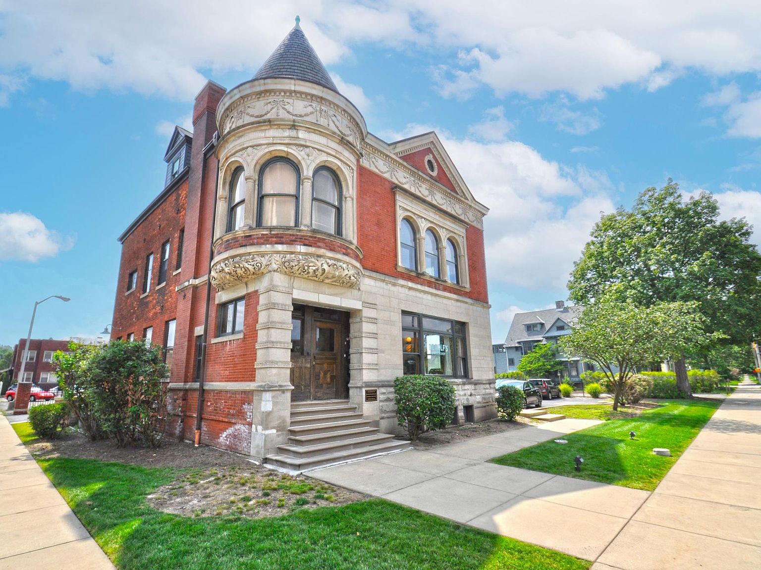 402 W Washington St UNIT B, South Bend, IN 46601 Zillow