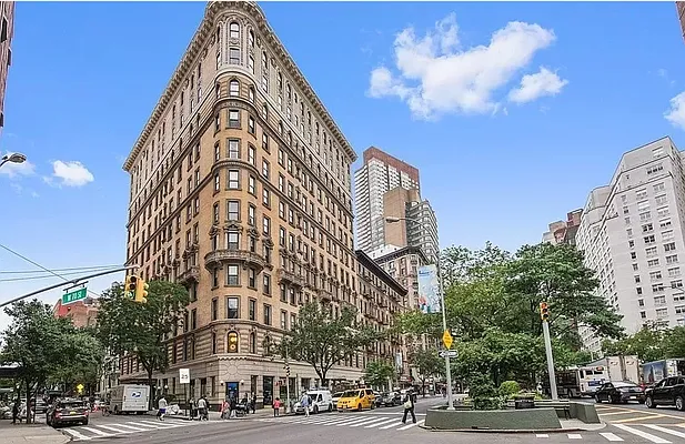 Rented by REAL New York | media 9