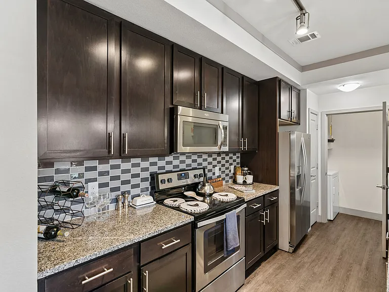 Plantation Park Apartments — Photo 4