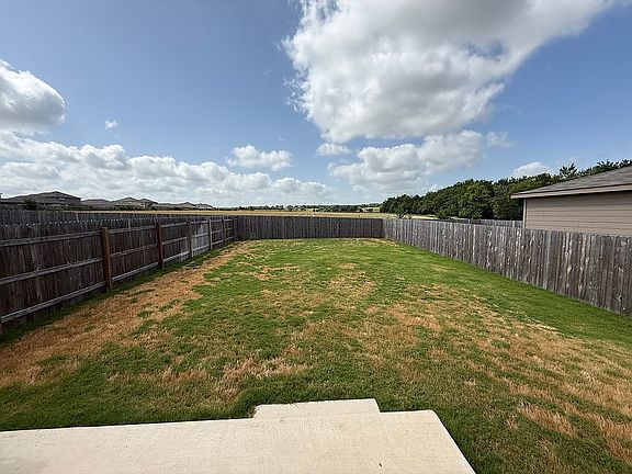 3rd image of 1109 Paradise Canyon Cv