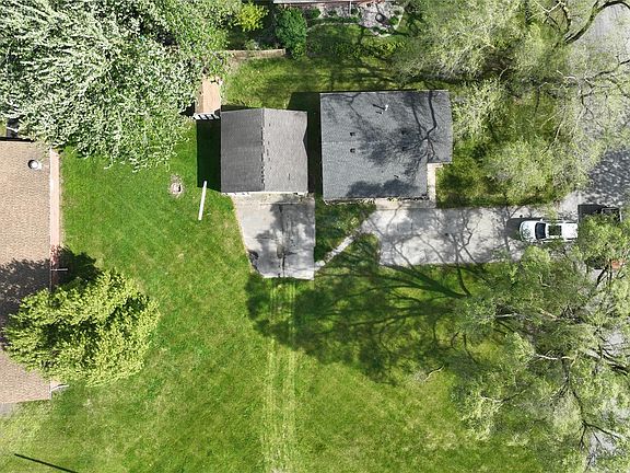 4th image of 580 Sherman Rd
